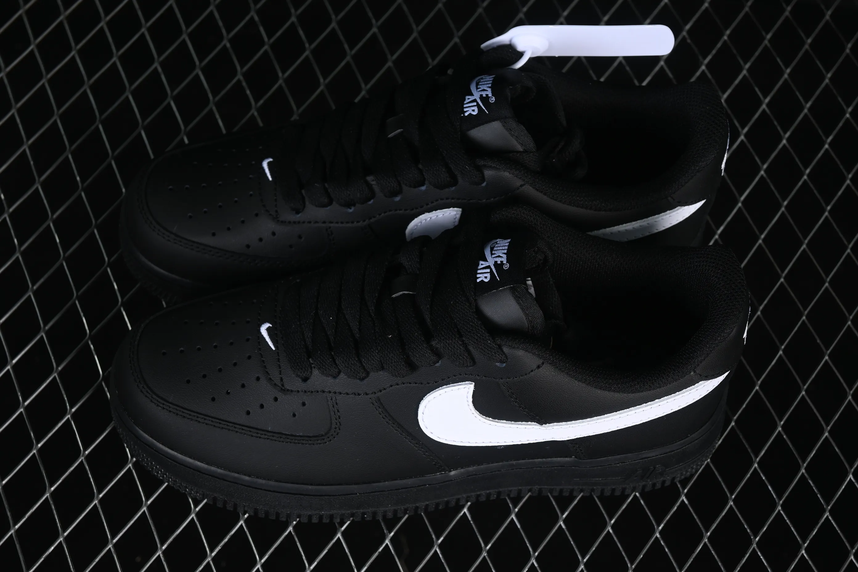All categories Nk Air Force 1 Air Force series Nk Air Force 1 Low Air Force low-top Nike Air Force 1'07 Low Classic black and white hook Air Force 1 low-top casual sneakers FZ0627-010
